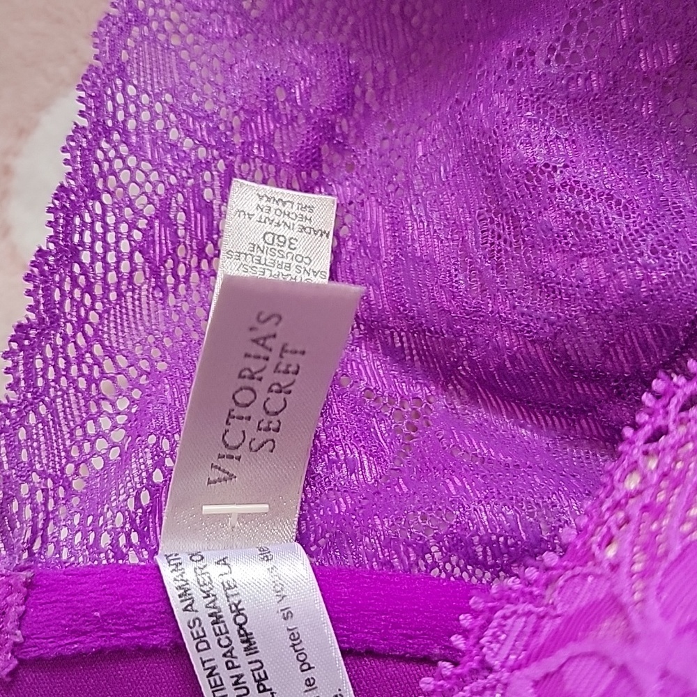 Victoria's Secret Vibrant Purple Lace Bra - Picture 3 of 4